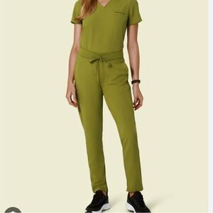 Mandala 9-Pocket Cargo Scrub Pants Avocado